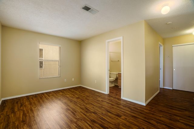 7401 Quartzite Avenue NW, Albuquerque, NM 87114
