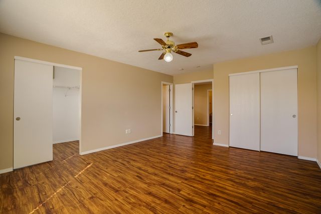 7401 Quartzite Avenue NW, Albuquerque, NM 87114