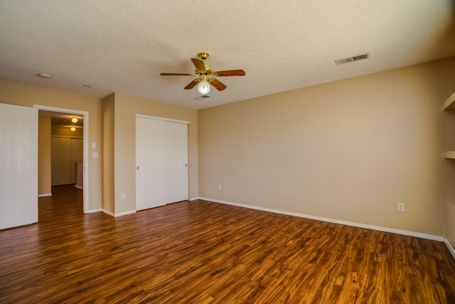 7401 Quartzite Avenue NW, Albuquerque, NM 87114
