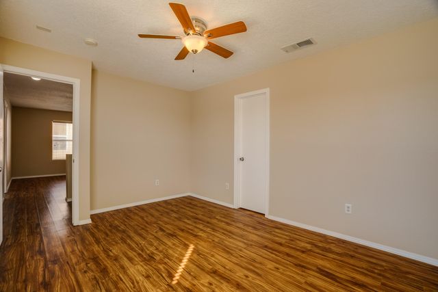 7401 Quartzite Avenue NW, Albuquerque, NM 87114