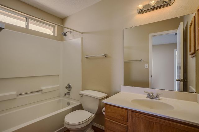 7401 Quartzite Avenue NW, Albuquerque, NM 87114