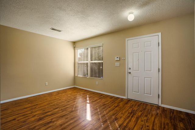 7401 Quartzite Avenue NW, Albuquerque, NM 87114