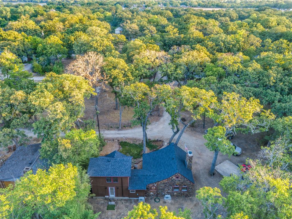 201 E 9th Street, Shady Shores, TX 76208 — photo 5