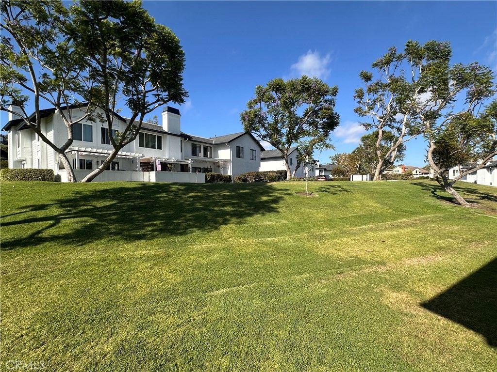 Image 3 of property listing at 25594 Paseo La Cresta, Laguna Niguel, CA 92677