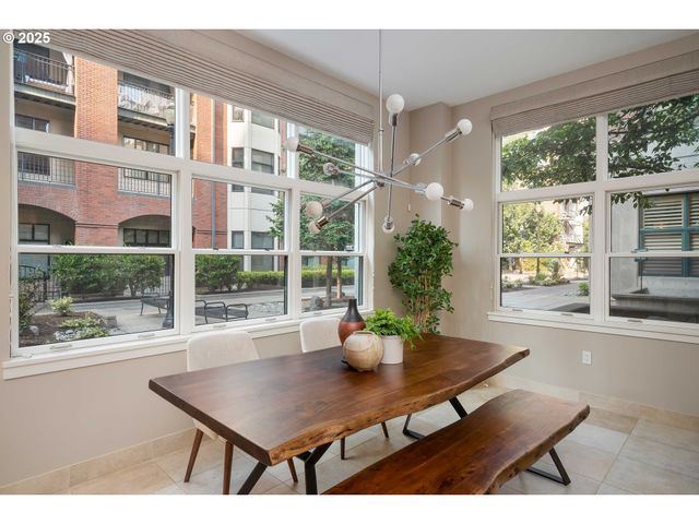 820 Nw 12TH Ave 110, Portland, OR 97209