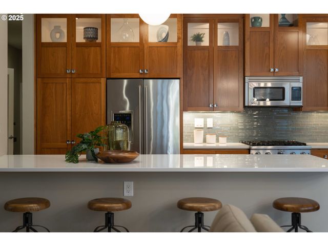 820 Nw 12TH Ave 110, Portland, OR 97209