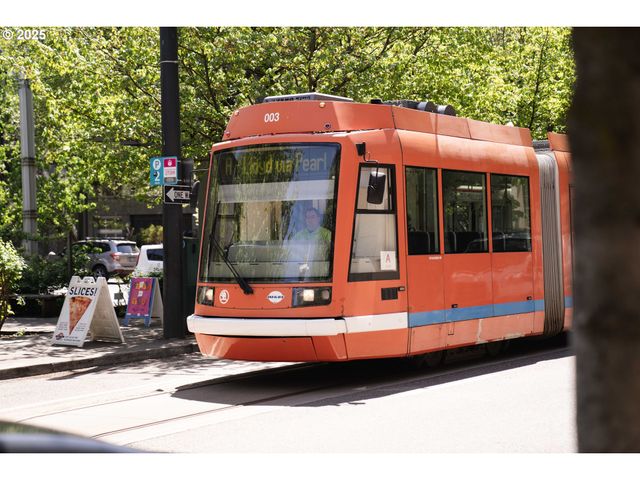 820 Nw 12TH Ave 110, Portland, OR 97209