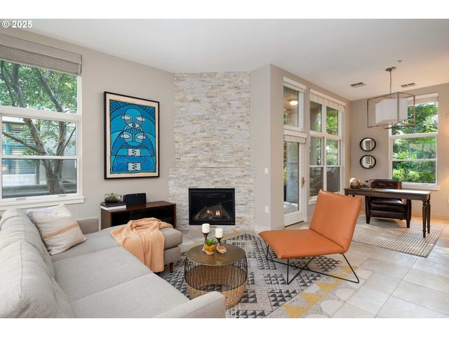 820 Nw 12TH Ave 110, Portland, OR 97209