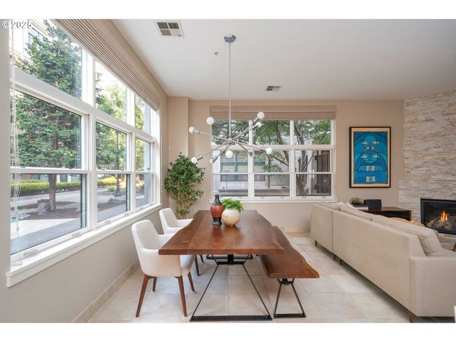 820 Nw 12TH Ave 110, Portland, OR 97209