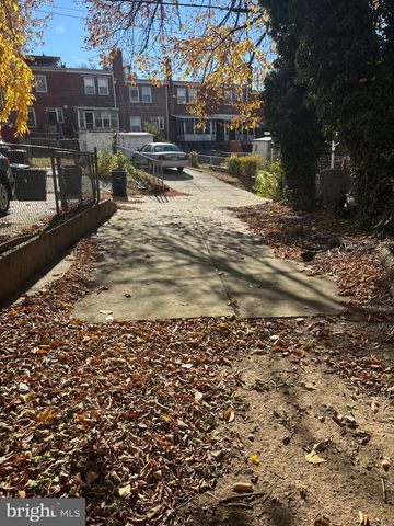 29 BUCHANAN ST NE, Washington, DC 20011