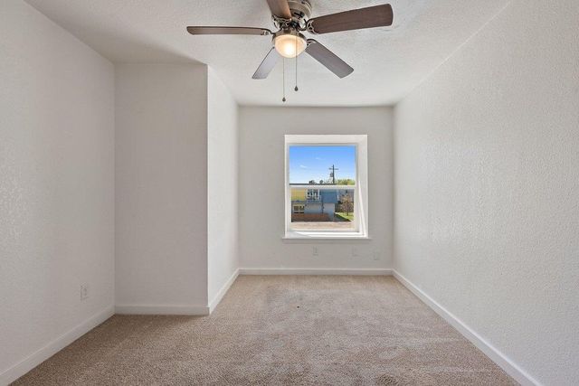 300 E Croslin ST 106, Austin, TX 78752