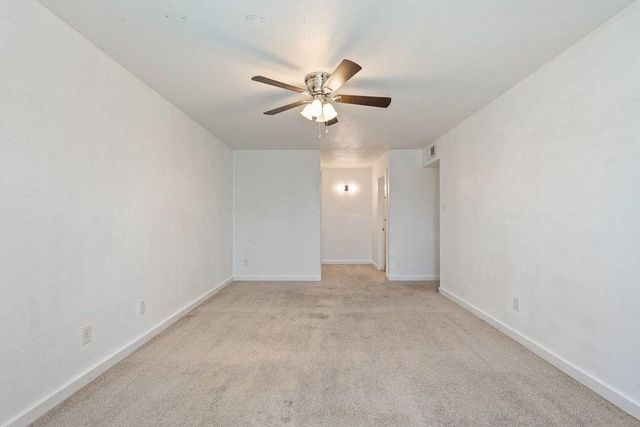 300 E Croslin ST 106, Austin, TX 78752