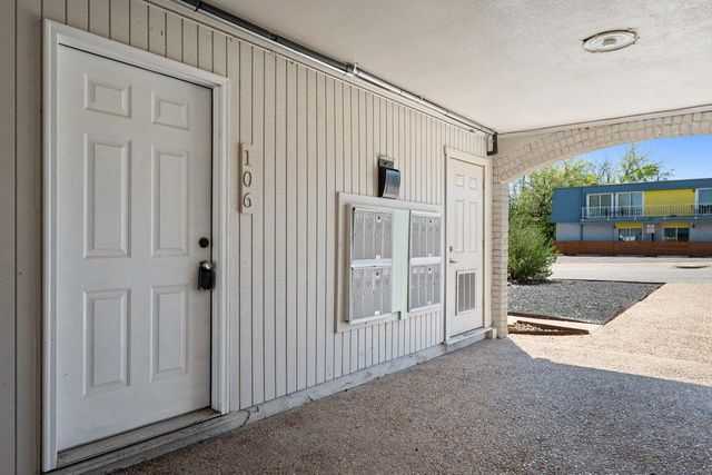 300 E Croslin ST 106, Austin, TX 78752