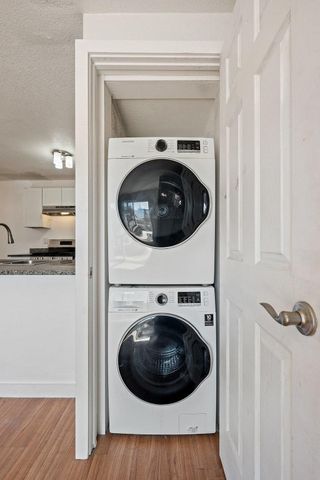 300 E Croslin ST 106, Austin, TX 78752