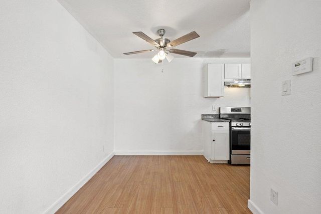 300 E Croslin ST 106, Austin, TX 78752