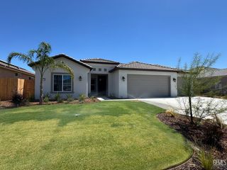 11029 Alcazar Avenue, Bakersfield, CA 93311