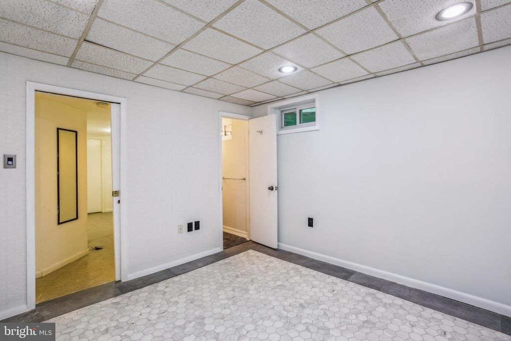 14006 PARKLAND DR, Rockville, MD 20853