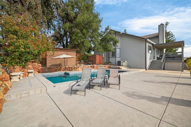 504 Del Monte Ct, El Dorado Hills, CA 95762