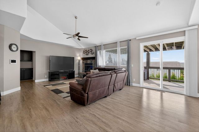 504 Del Monte Ct, El Dorado Hills, CA 95762