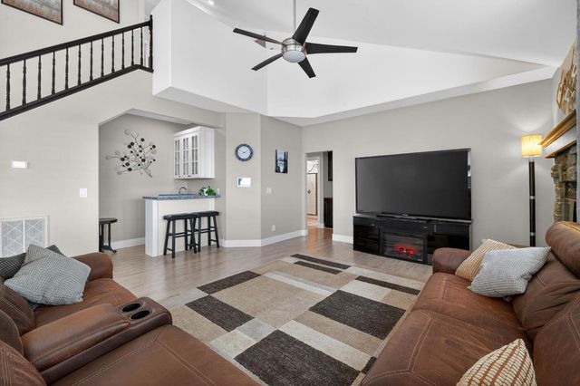 504 Del Monte Ct, El Dorado Hills, CA 95762