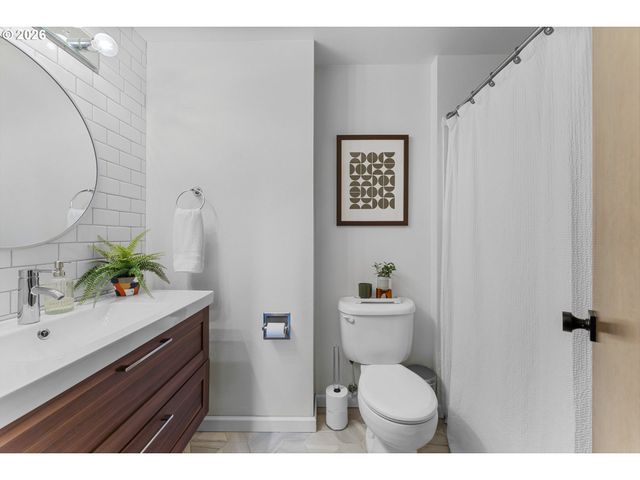 990 Sw 191ST Ct, Beaverton, OR 97003