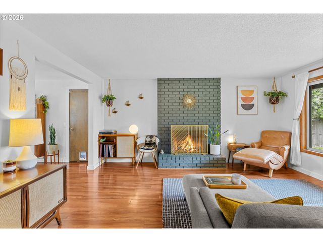 990 Sw 191ST Ct, Beaverton, OR 97003