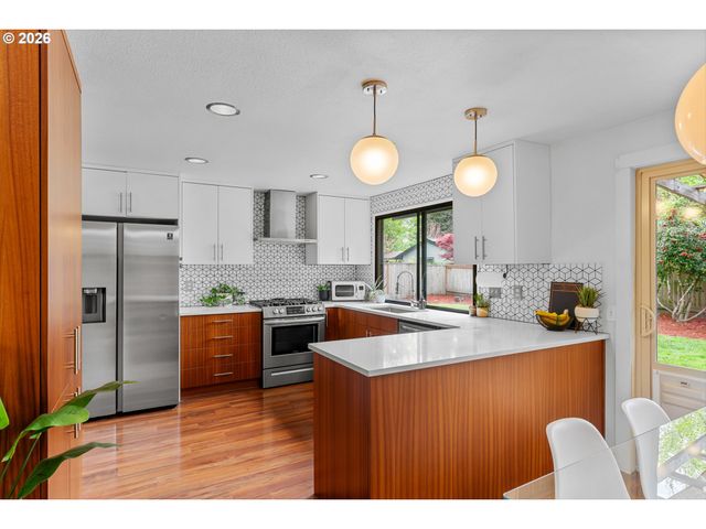 990 Sw 191ST Ct, Beaverton, OR 97003