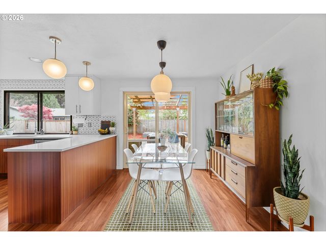 990 Sw 191ST Ct, Beaverton, OR 97003