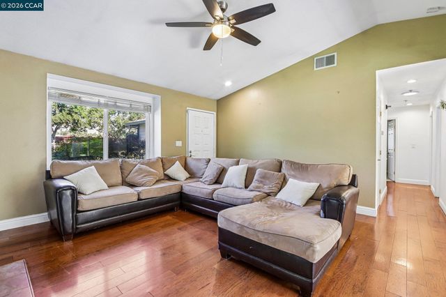 3903 Silver Oaks Way, Livermore, CA 94550