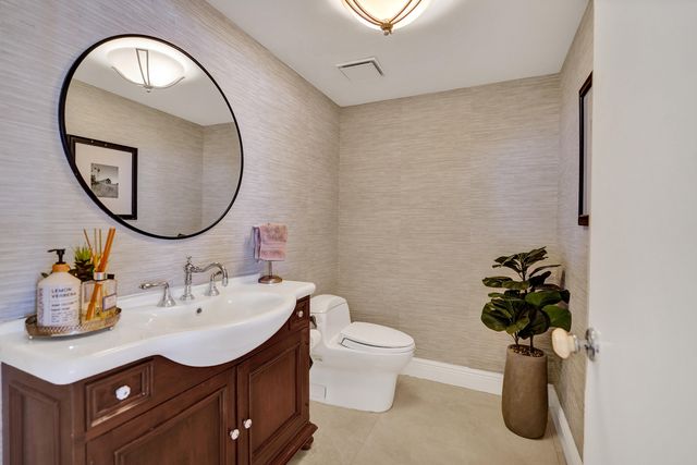 19707 Turnberry Way 18j, Aventura, FL 33180