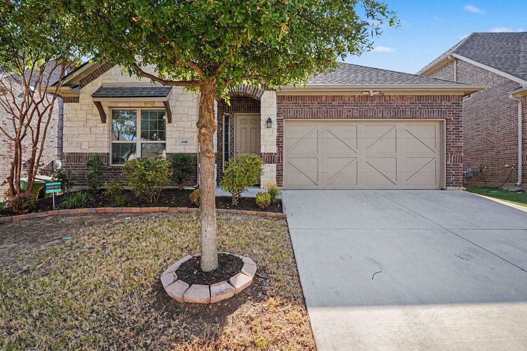 646 Harris Ridge Drive, Arlington, TX 76002 — exterior