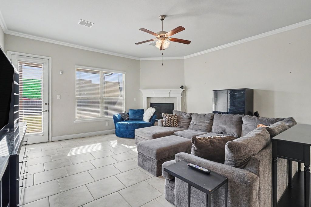 646 Harris Ridge Drive, Arlington, TX 76002 — photo 2