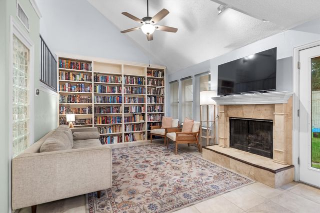 1859 Amber Lane, Carrollton, TX 75007
