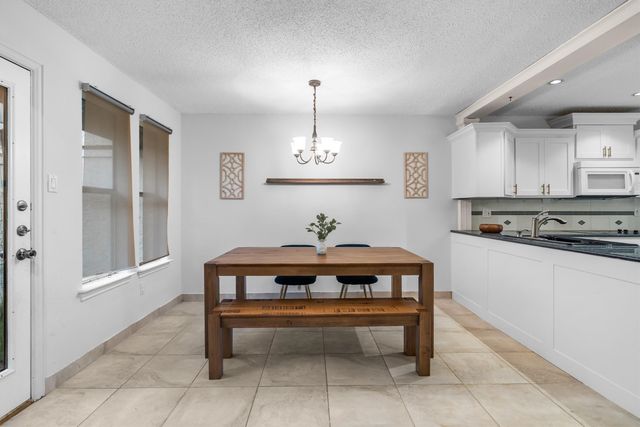 1859 Amber Lane, Carrollton, TX 75007
