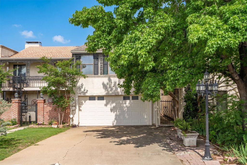 1859 Amber Lane, Carrollton, TX 75007
