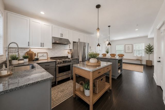 256 Bowen 2, Boston, MA 02127