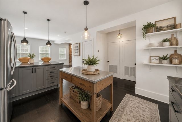 256 Bowen 2, Boston, MA 02127