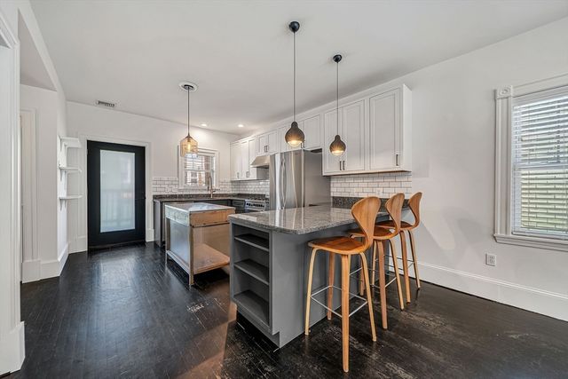 256 Bowen 2, Boston, MA 02127
