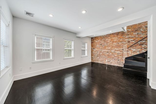 256 Bowen 2, Boston, MA 02127