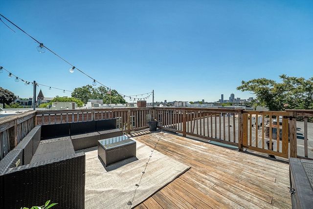 256 Bowen 2, Boston, MA 02127