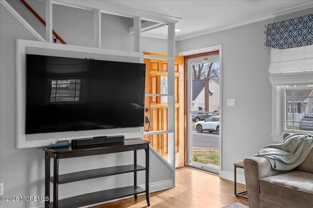 47 Mclean Street, Red Bank, NJ 07701