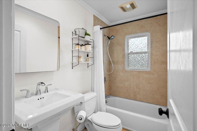 47 Mclean Street, Red Bank, NJ 07701