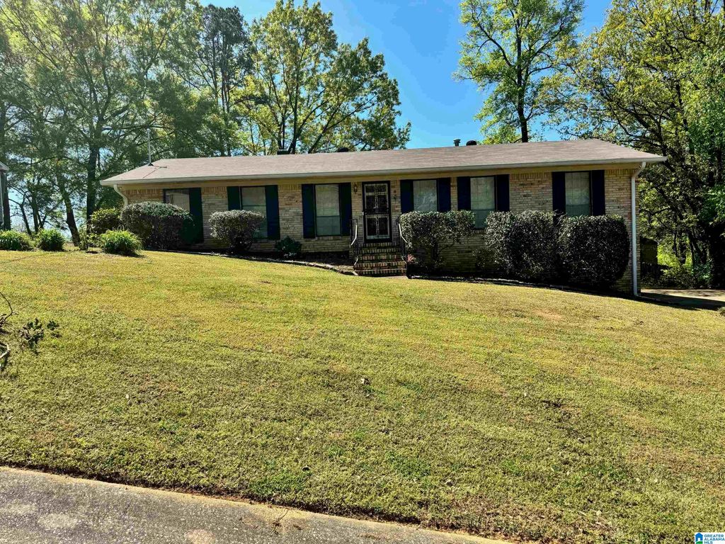 305 MELANIE DRIVE, Center Point, AL 35215