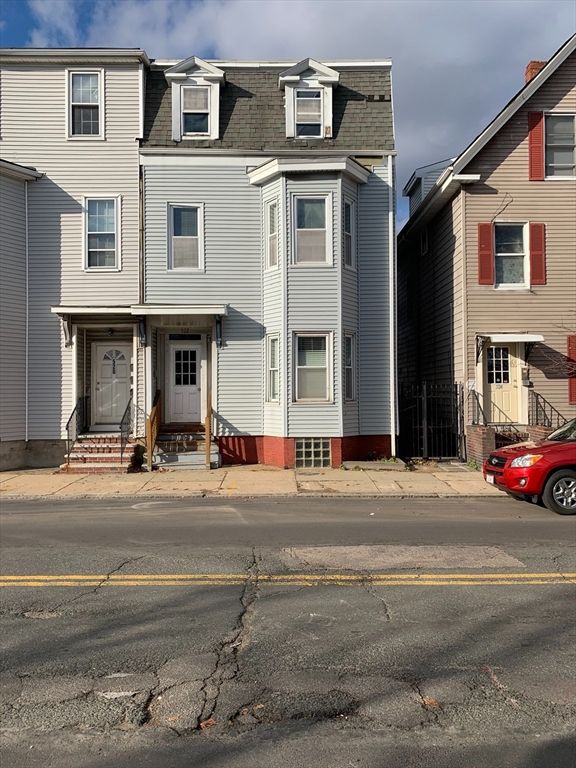 522 Saratoga St 2, Boston, MA 02128