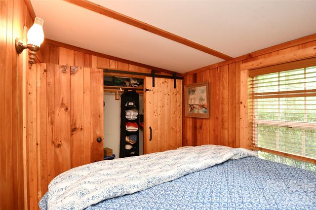 33 Tennis Court Road, Burnsville, NC 28714