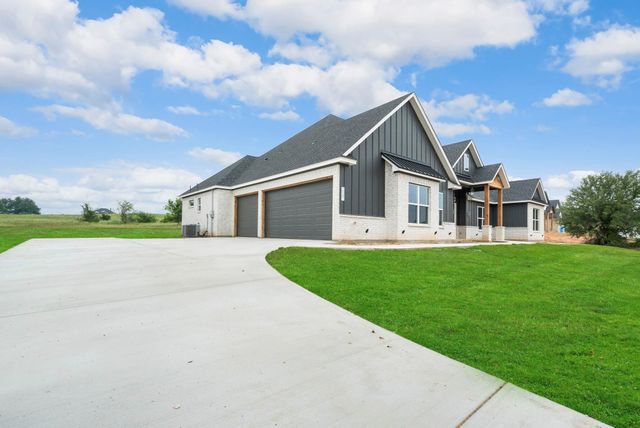 2041 Carrie Court, Weatherford, TX 76088