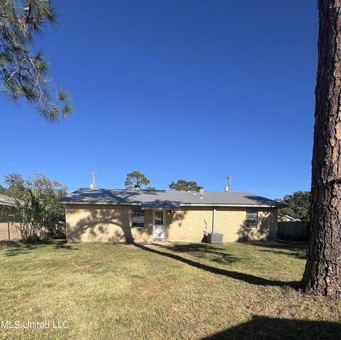 325 Ferguson Avenue, Long Beach, MS 39560