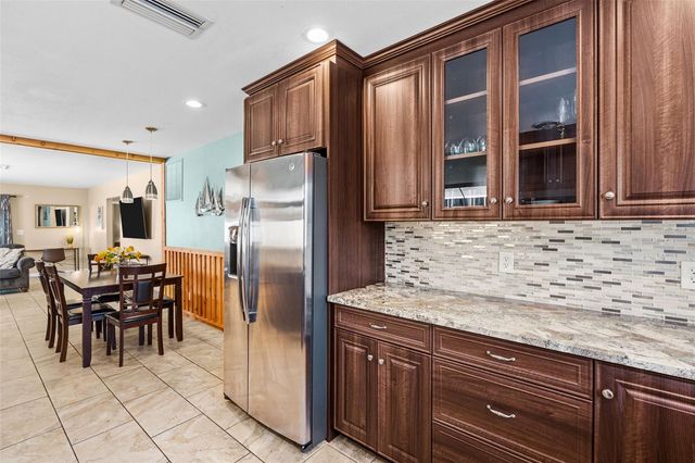 10472 ORANGE BLOSSOM LANE, Seminole, FL 33772