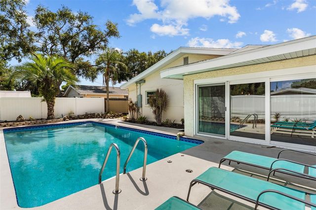 10472 ORANGE BLOSSOM LANE, Seminole, FL 33772