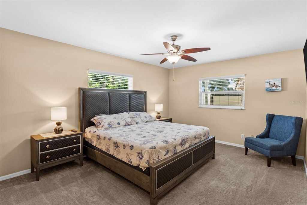 Image 20 of property listing at 10472 ORANGE BLOSSOM LANE, Seminole, FL 33772